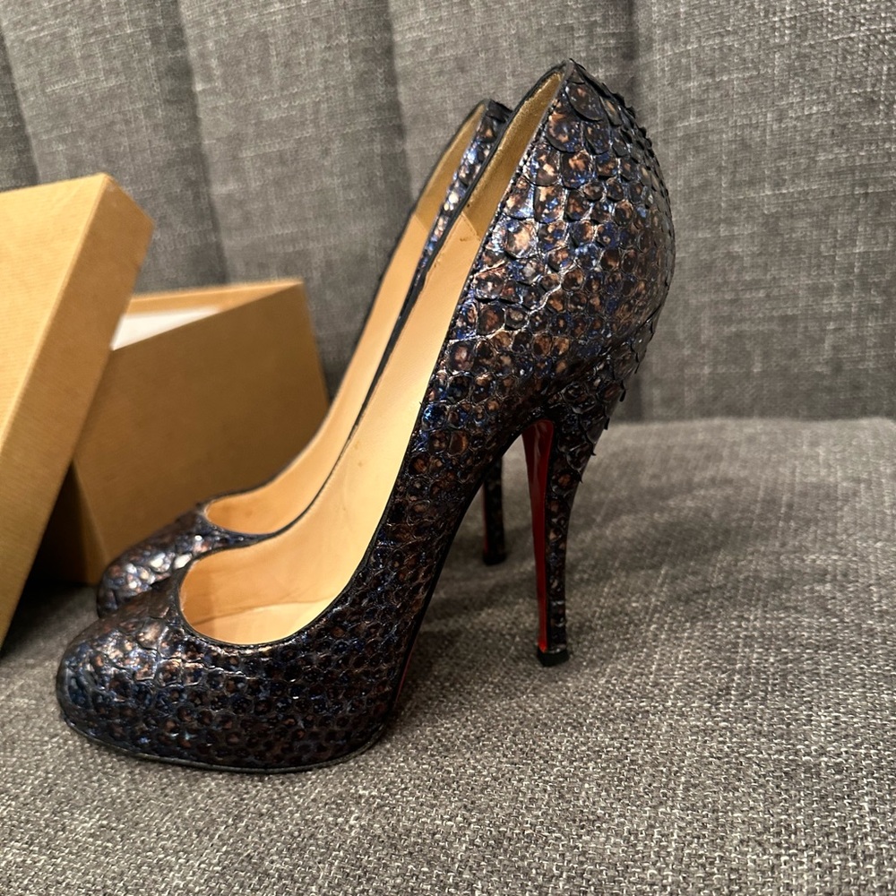 Christian Louboutin Blue Metallic Shoes - Picture 5 of 7